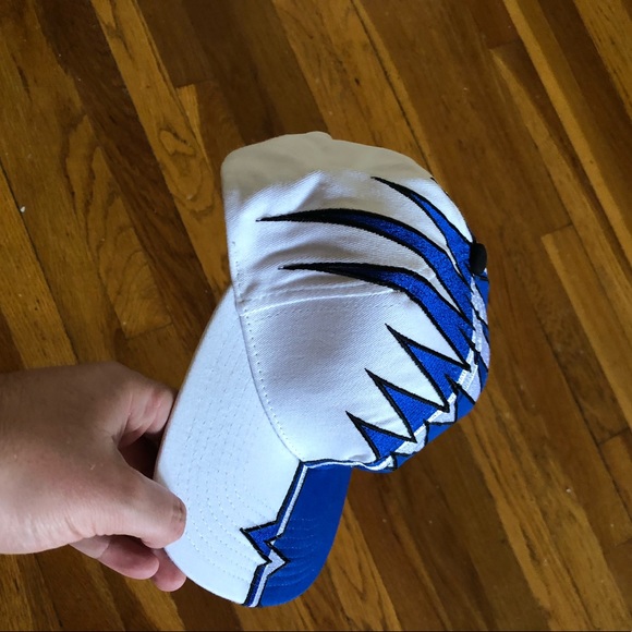 Customizable SnapBack hat - Picture 3 of 7